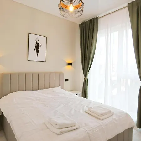 Vista Mamaia Boutique Green&cozy - Rooftop Pool And Parking דירה *